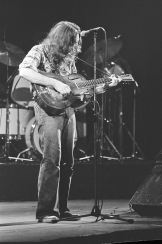 Rory Gallagher c1979 Manchester by Steve Smith (14)