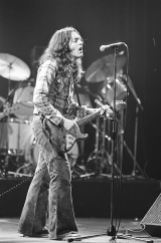 Rory Gallagher c1979 Manchester by Steve Smith (15)