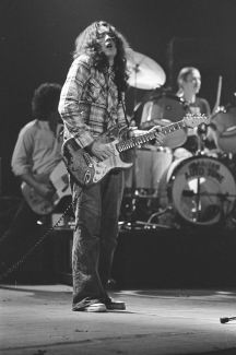 Rory Gallagher c1979 Manchester by Steve Smith (21a)