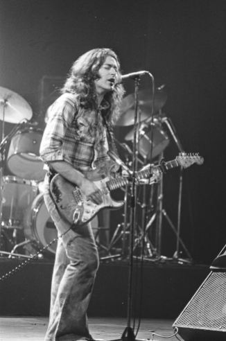 Rory Gallagher c1979 Manchester by Steve Smith (25)
